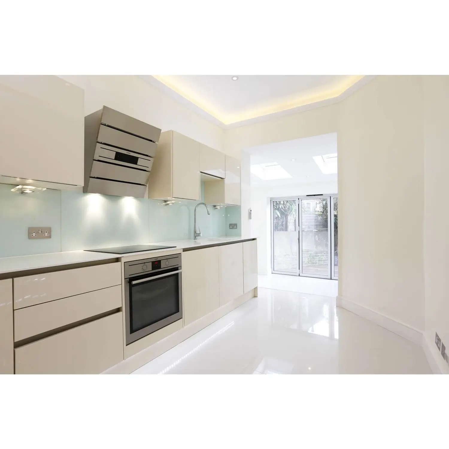 Zenolite Acrylic Kitchen Splashback Panel - 2070 X 500mm - Glacier 4 Zenolite Acrylic Kitchen Splashback Panel - 2070 X 500mm - Glacier - Image 2