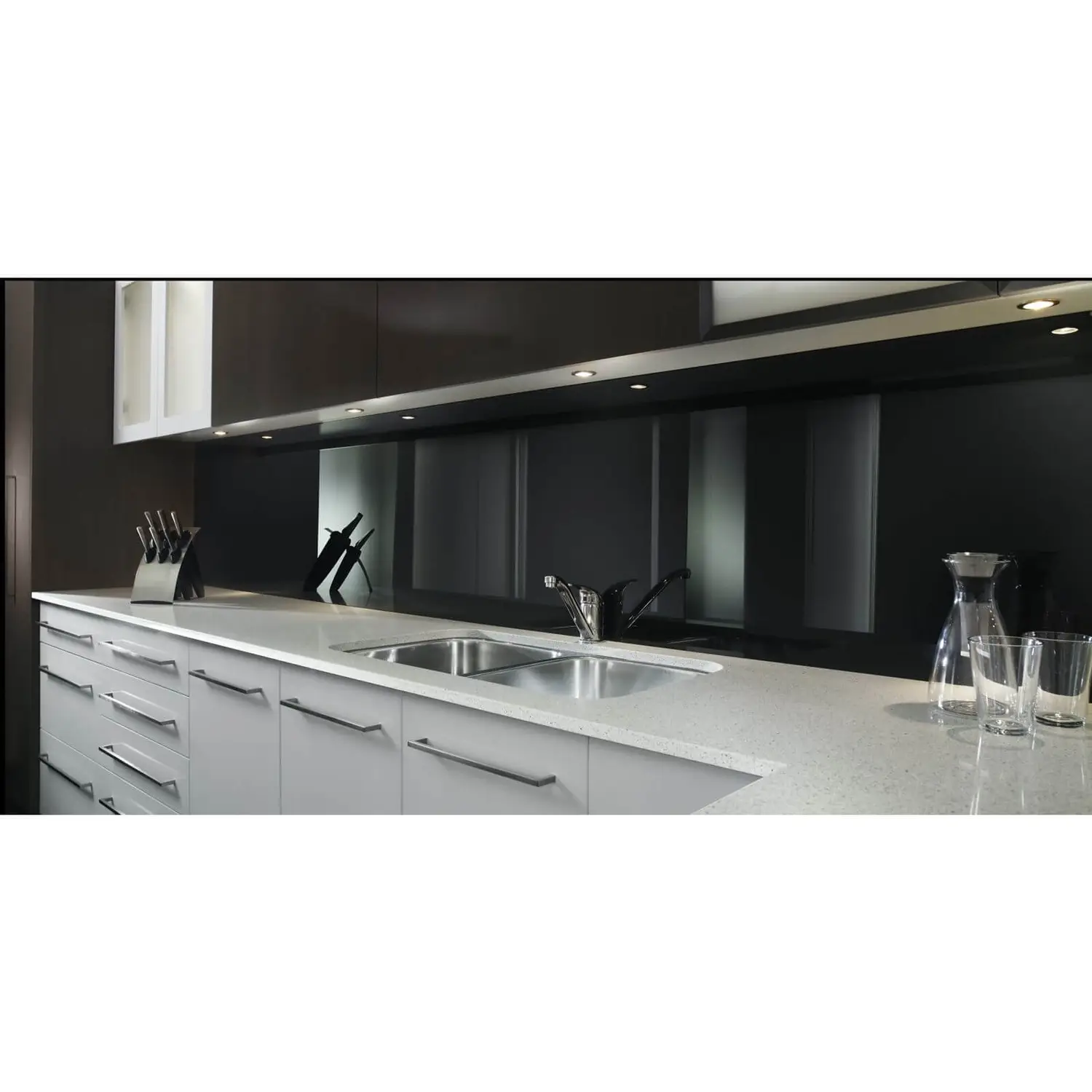 Zenolite Acrylic Kitchen Splashback Panel - 2070 X 500mm - Black 4 Zenolite Acrylic Kitchen Splashback Panel - 2070 X 500mm - Black - Image 2