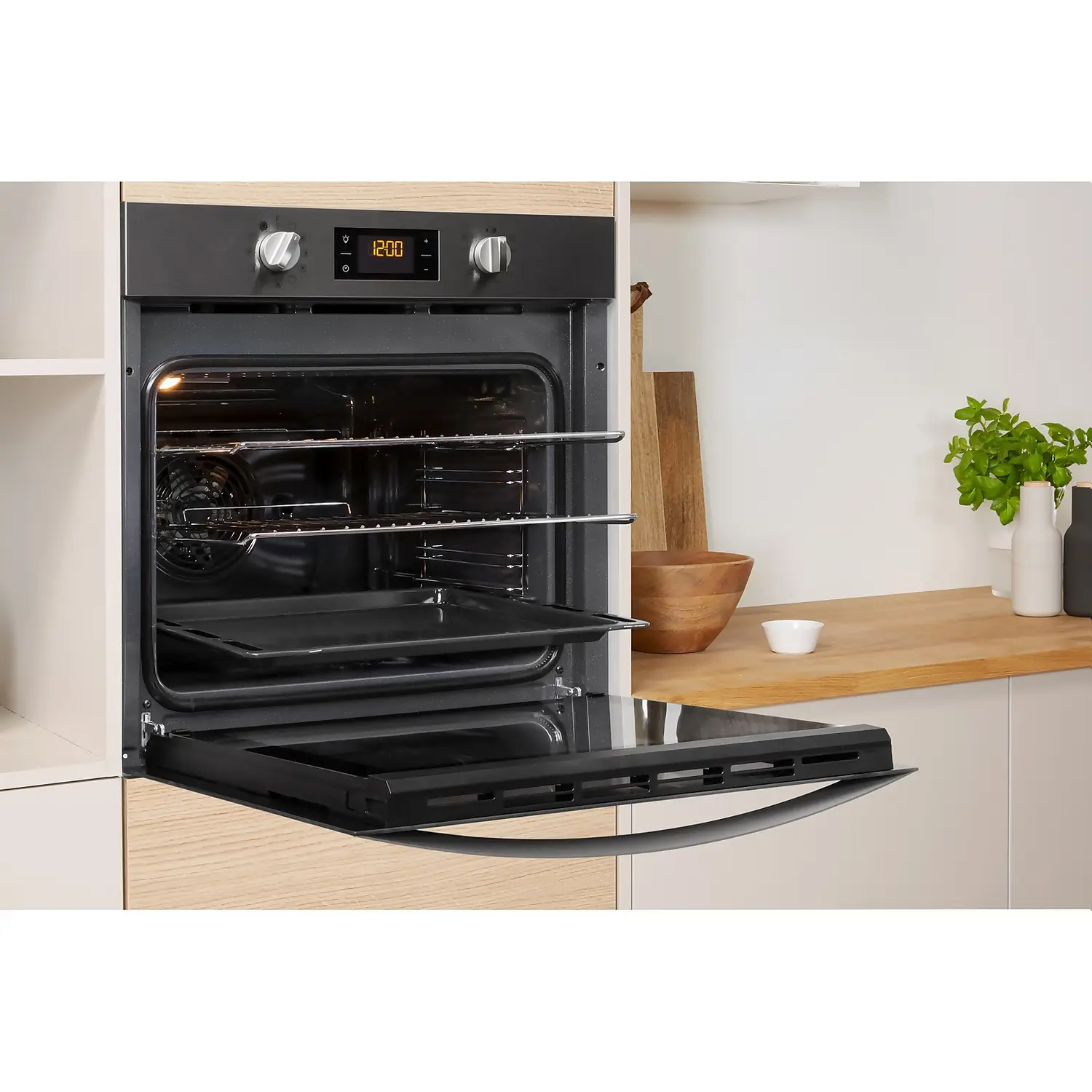Indesit IFW3841PIXUK Built In Electric Single Oven - Stainless Steel 4 Indesit IFW3841PIXUK Built In Electric Single Oven - Stainless Steel - Image 2