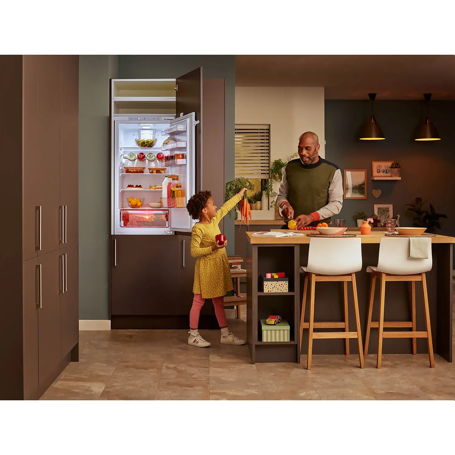 Beko HarvestFresh BCFD3V73 Integrated 70/30 Frost Free Fridge Freezer With Sliding Door Fixing Kit - White 9 Beko HarvestFresh BCFD3V73 Integrated 70/30 Frost Free Fridge Freezer With Sliding Door Fixing Kit - White - Image 7