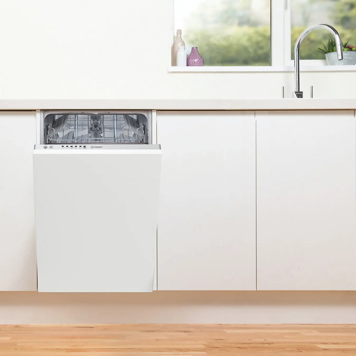 Indesit DSIE2B10UKN Fully Integrated Slimline Dishwasher - White Control Panel 4 Indesit DSIE2B10UKN Fully Integrated Slimline Dishwasher - White Control Panel - Image 2