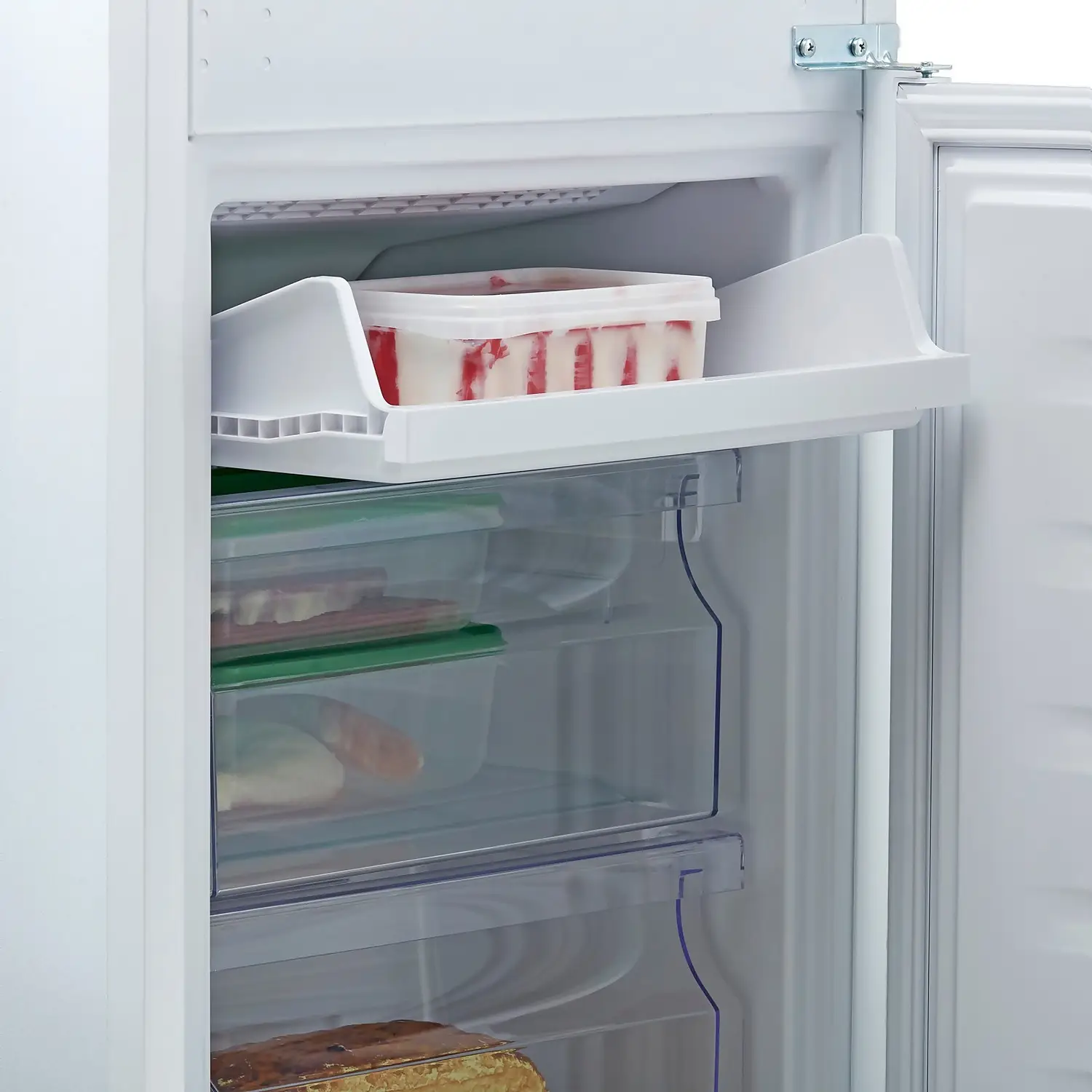 Hotpoint HTC20T321UK Integrated 70/30 Frost Free Fridge Freezer With Sliding Door Fixing Kit - White 8 Hotpoint HTC20T321UK Integrated 70/30 Frost Free Fridge Freezer With Sliding Door Fixing Kit - White - Image 6