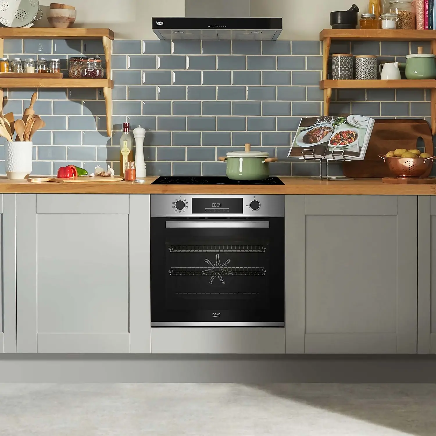 Beko AeroPerfect™ RecycledNet™ BBRIE22300XP Built In Electric Single Oven - Stainless Steel 4 Beko AeroPerfect™ RecycledNet™ BBRIE22300XP Built In Electric Single Oven - Stainless Steel - Image 2