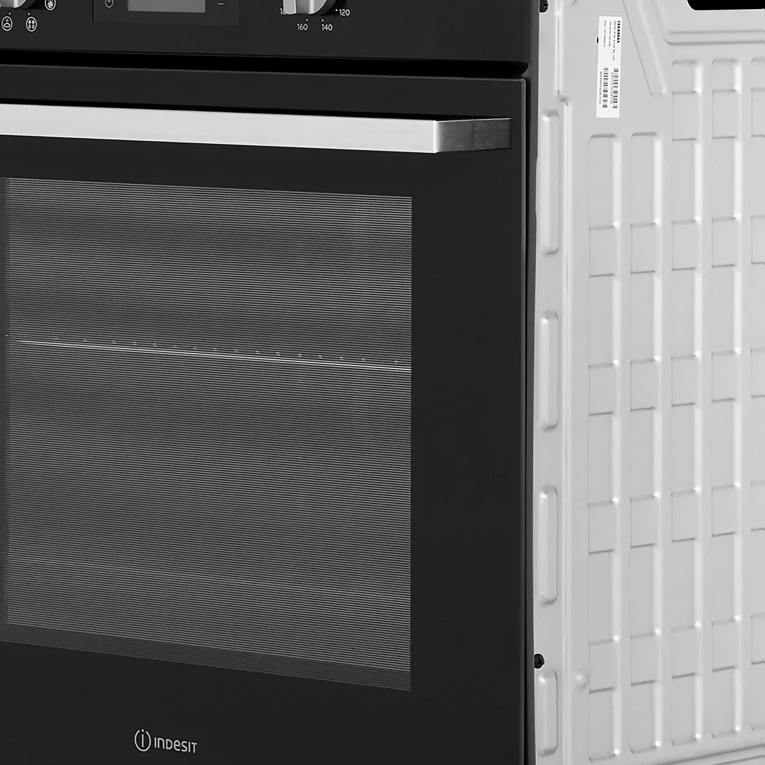 Indesit Aria IFW6340BL Built In Electric Single Oven - Black 7 Indesit Aria IFW6340BL Built In Electric Single Oven - Black - Image 5