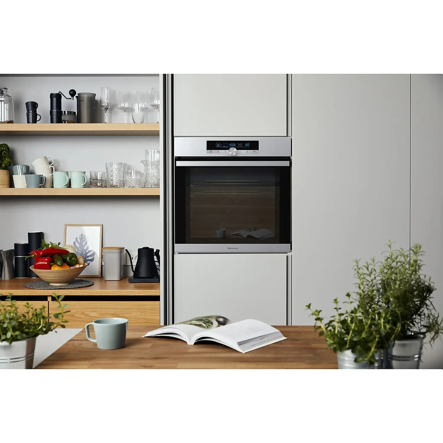 Hisense BSA65332AX Built In Electric Single Oven - Stainless Steel 4 Hisense BSA65332AX Built In Electric Single Oven - Stainless Steel - Image 2